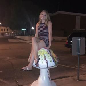 Meet your Posher, Lindsay